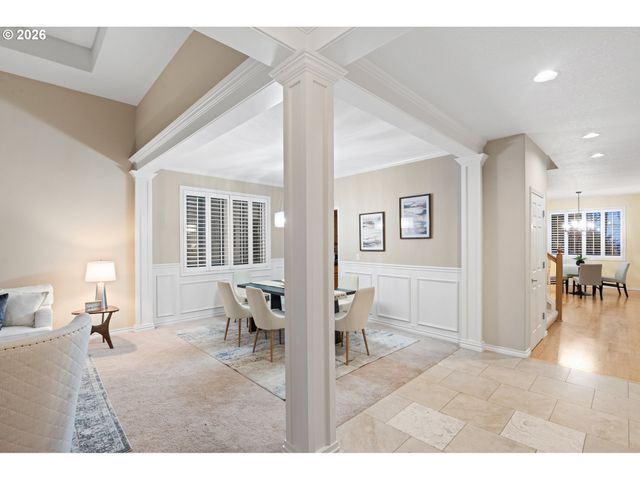 14992 Sw LOOKOUT Dr, Portland, OR 97224