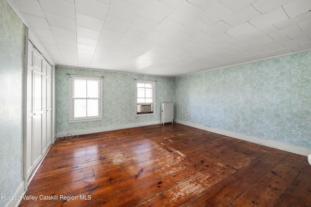 242 Main St Street, Germantown, NY 12526