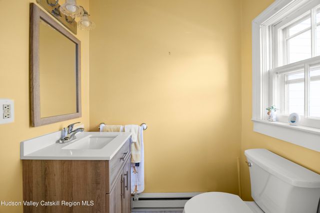 242 Main St Street, Germantown, NY 12526