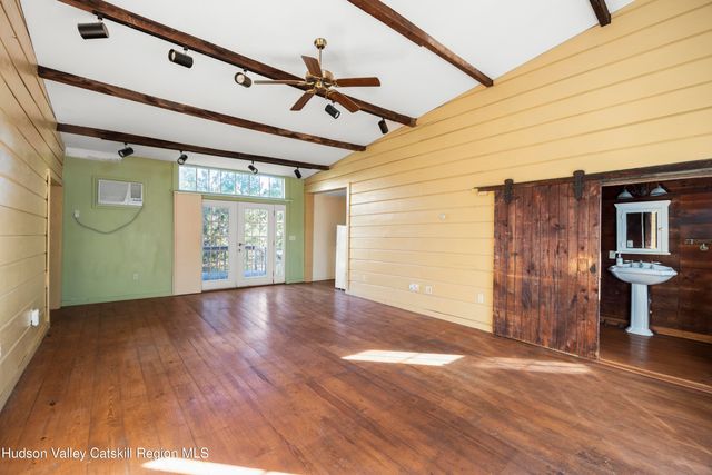 242 Main St Street, Germantown, NY 12526