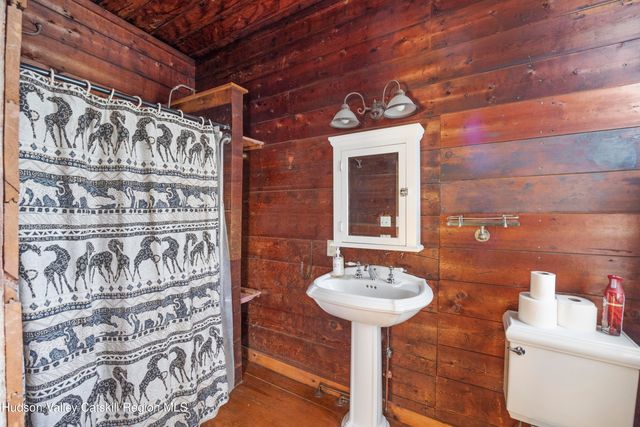 242 Main St Street, Germantown, NY 12526