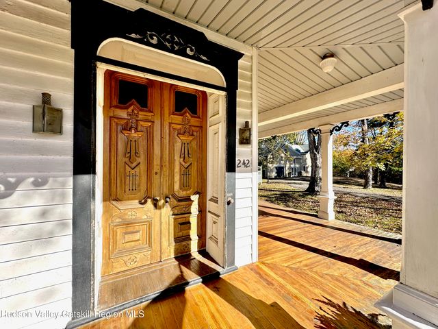 242 Main St Street, Germantown, NY 12526