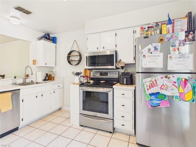 1753 Moonstone DR, Virginia Beach, VA 23456