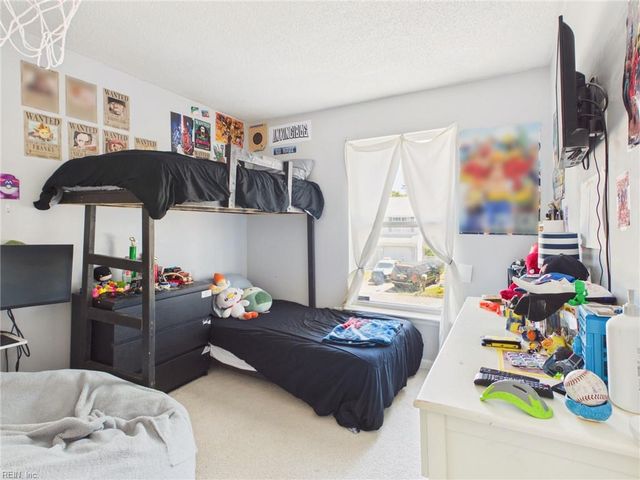 1753 Moonstone DR, Virginia Beach, VA 23456