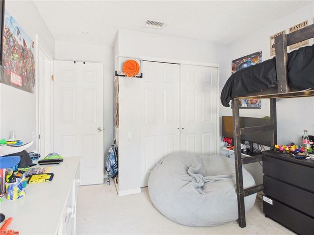 1753 Moonstone DR, Virginia Beach, VA 23456