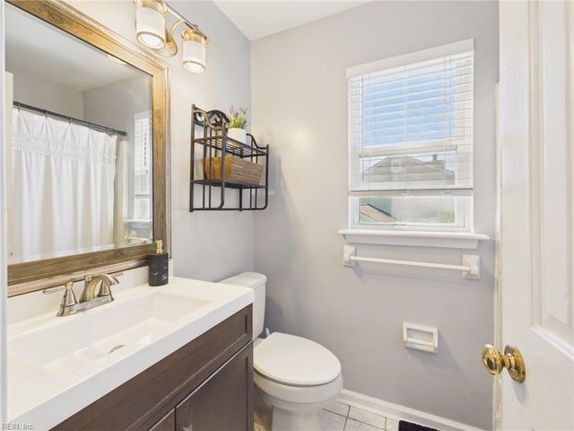 1753 Moonstone DR, Virginia Beach, VA 23456