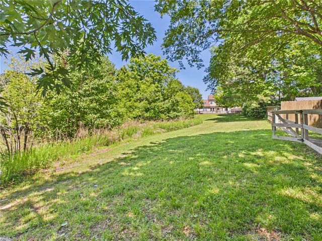 1753 Moonstone DR, Virginia Beach, VA 23456
