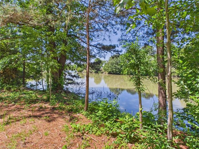 1753 Moonstone DR, Virginia Beach, VA 23456