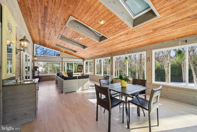 2 BITTERSWEET DR, West Chester, PA 19382