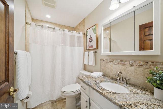 2 BITTERSWEET DR, West Chester, PA 19382