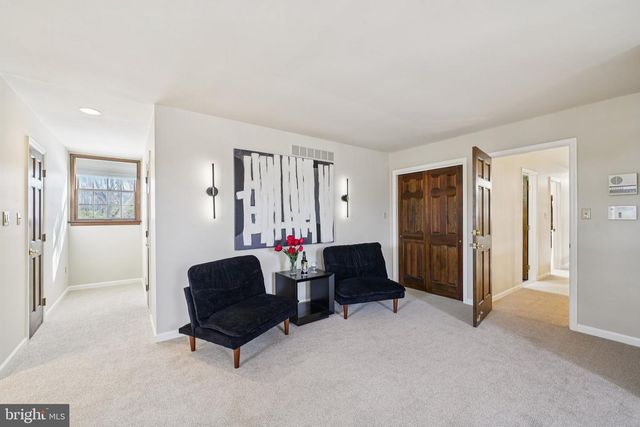 2 BITTERSWEET DR, West Chester, PA 19382