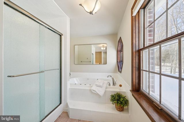 2 BITTERSWEET DR, West Chester, PA 19382