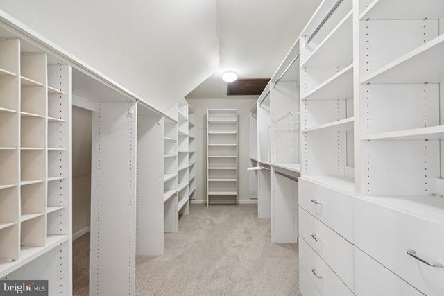 2 BITTERSWEET DR, West Chester, PA 19382