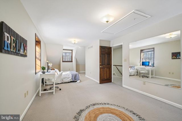 2 BITTERSWEET DR, West Chester, PA 19382