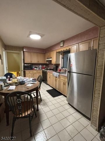 50 Brookside Ave, Caldwell Boro Twp., NJ 07006