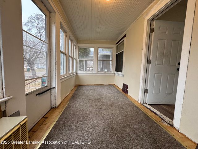 329 S Hayford Avenue, Lansing, MI 48912