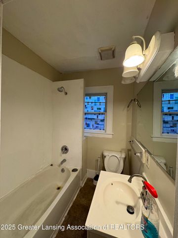 329 S Hayford Avenue, Lansing, MI 48912