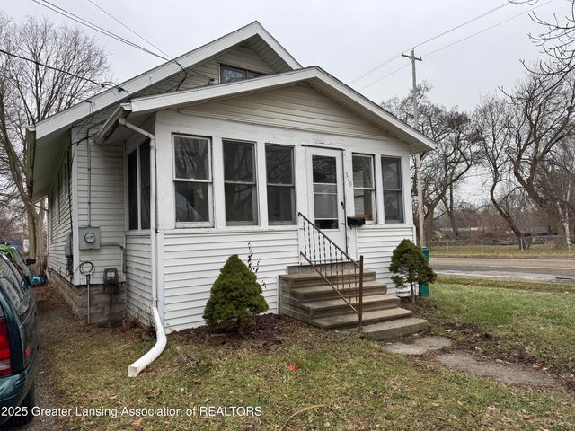 329 S Hayford Avenue, Lansing, MI 48912