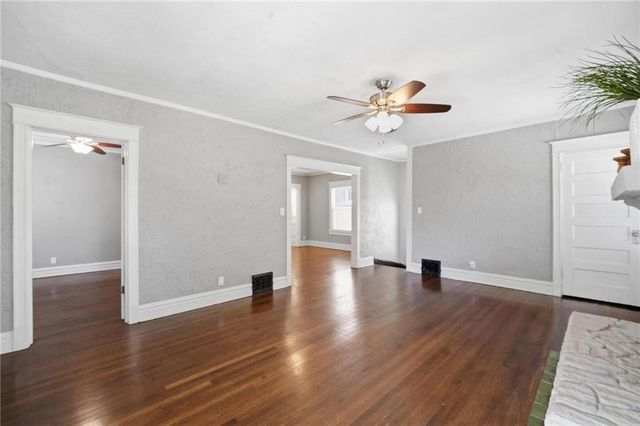 3836 Wyandotte Street, Kansas City, MO 64111