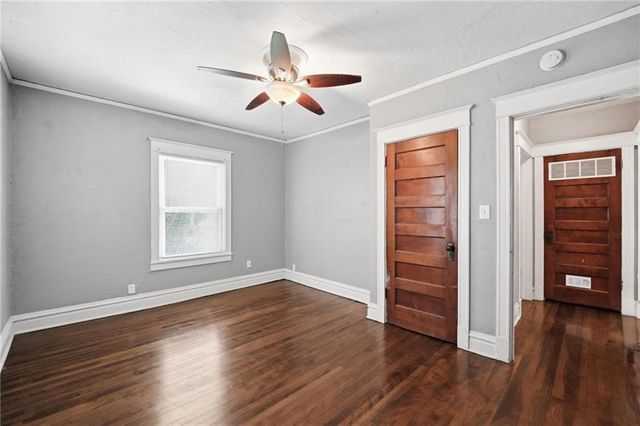 3836 Wyandotte Street, Kansas City, MO 64111