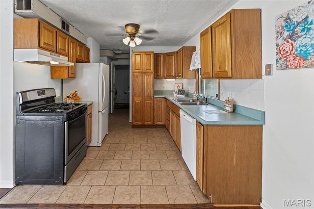 347 Brookside Drive, Caseyville, IL 62232