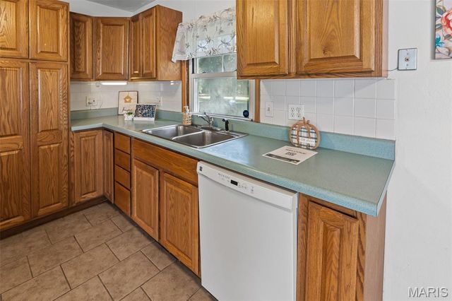 347 Brookside Drive, Caseyville, IL 62232