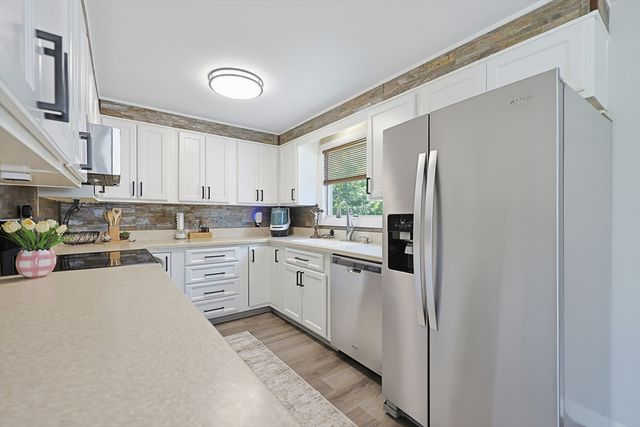 5 Rainville Ave, Fitchburg, MA 01420