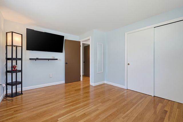 5 Rainville Ave, Fitchburg, MA 01420