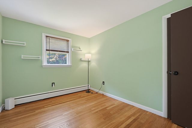 5 Rainville Ave, Fitchburg, MA 01420