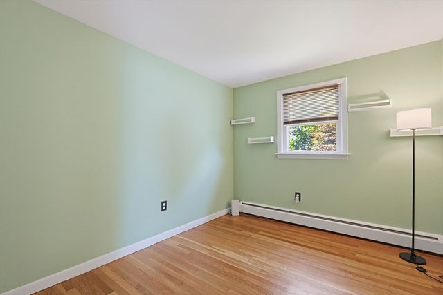 5 Rainville Ave, Fitchburg, MA 01420