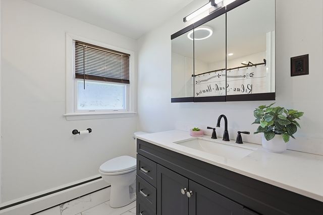 5 Rainville Ave, Fitchburg, MA 01420