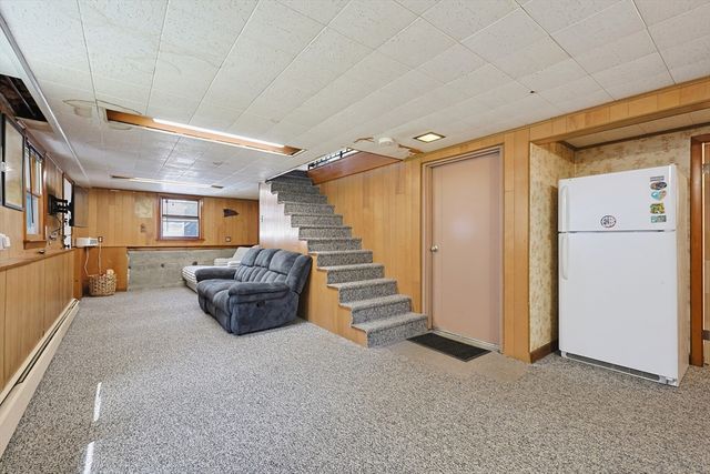5 Rainville Ave, Fitchburg, MA 01420
