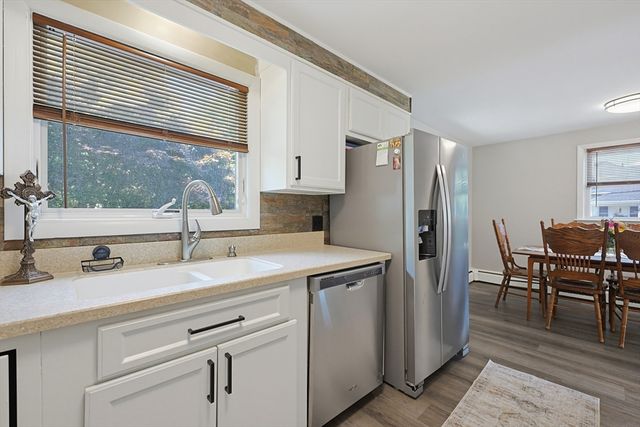 5 Rainville Ave, Fitchburg, MA 01420