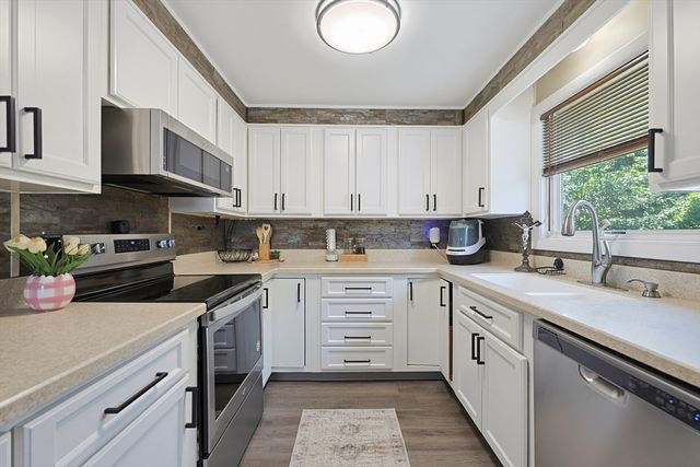 5 Rainville Ave, Fitchburg, MA 01420