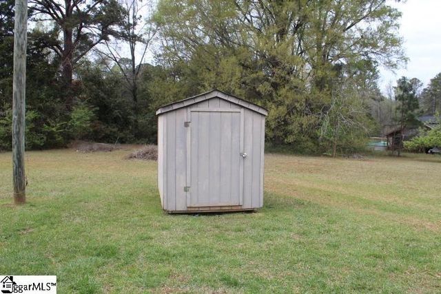 300 Marion Place, Clinton, SC 29325