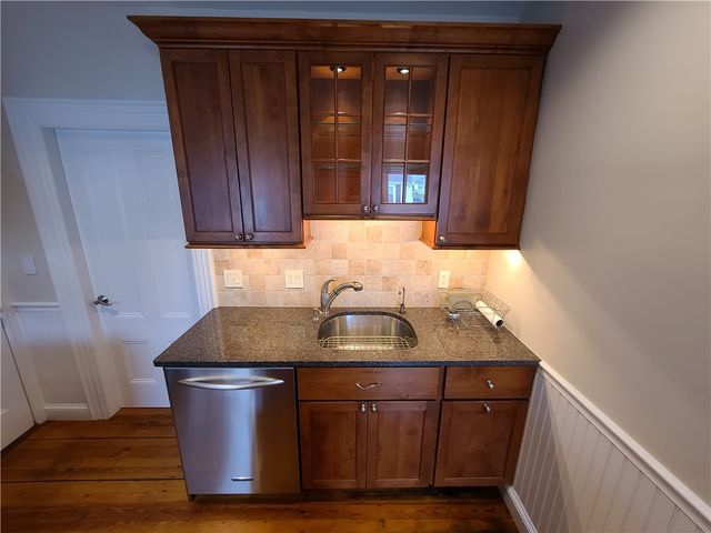 154 Second Street 1, East Providence, RI 02914