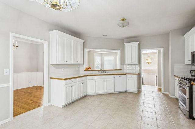 1762 Ascot NW Run, Acworth, GA 30102