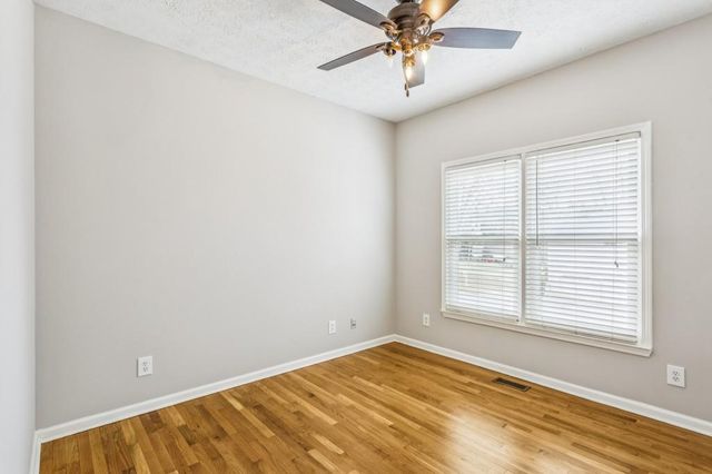 1762 Ascot NW Run, Acworth, GA 30102