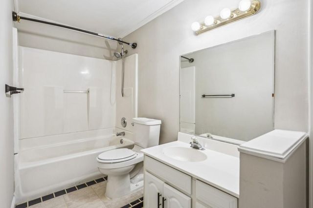 1762 Ascot NW Run, Acworth, GA 30102