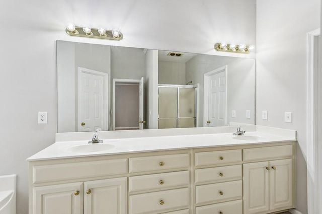 1762 Ascot NW Run, Acworth, GA 30102