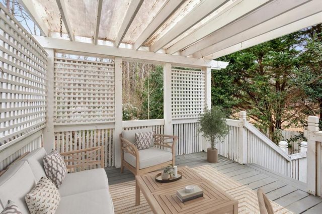 1762 Ascot NW Run, Acworth, GA 30102