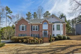 1762 Ascot NW Run, Acworth, GA 30102