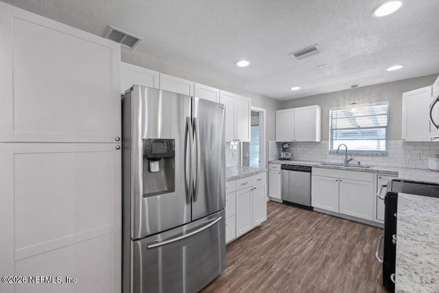 8048 ARGENTINE Drive W, Jacksonville, FL 32217