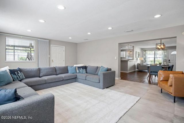 8048 ARGENTINE Drive W, Jacksonville, FL 32217