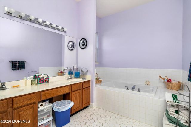 54 Bunker Hill Drive, Allentown, NJ 08501