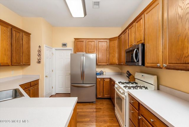 54 Bunker Hill Drive, Allentown, NJ 08501