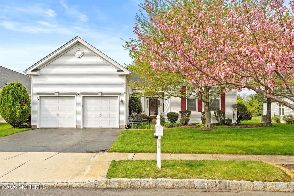 54 Bunker Hill Drive, Allentown, NJ 08501