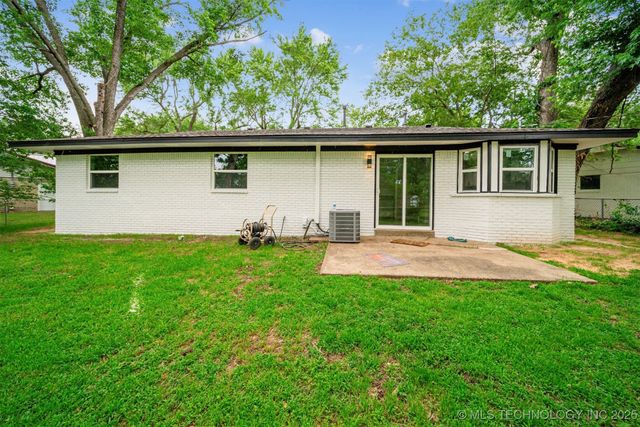 602 S Sunset Drive, Claremore, OK 74017