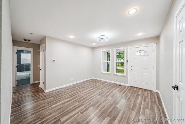 602 S Sunset Drive, Claremore, OK 74017
