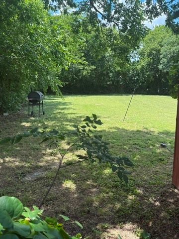 219 Church Street, Desoto, TX 75115
